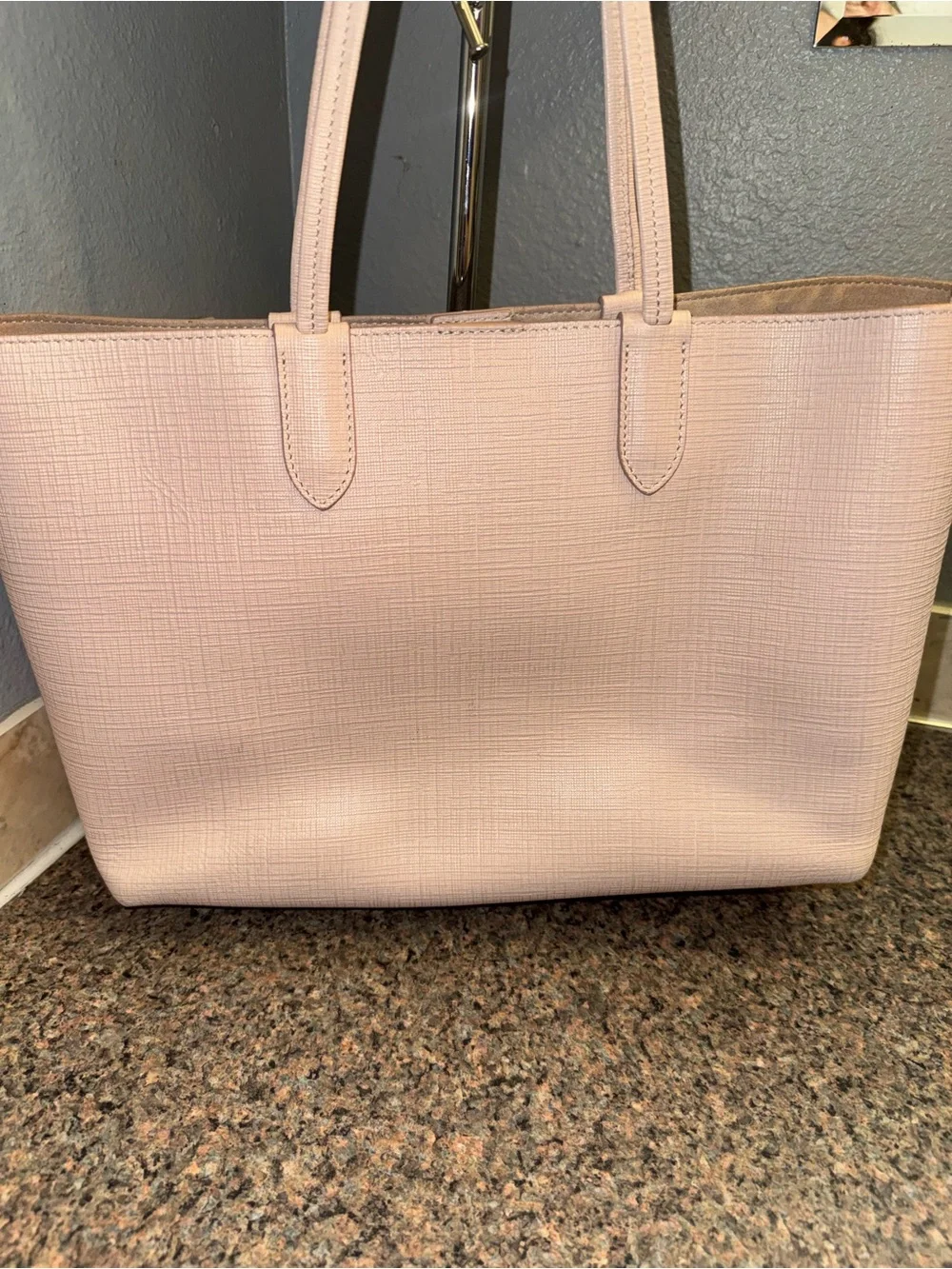 Alexander McQueen Pale Pink Saffiano Leather Large Tote Bag ✅AUTHENTIC ✅ - Picture 2 of 8
